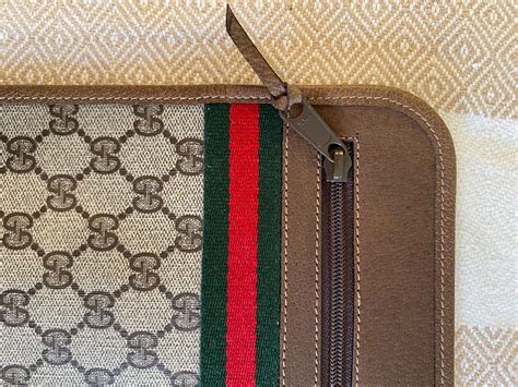 gucci portfolio pouch|gucci pouch price.